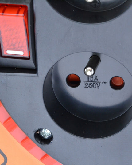 Metalinis būgninis prailgintuvas 25m 4 lizdai + 2x USB 3x2,5 kabelis BLACK WEEKEND ONLY