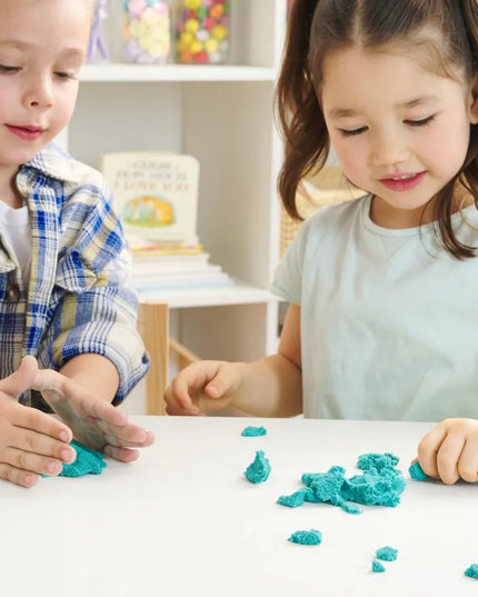 „Kinetic Sand“ kinetinis smėlis „Pilies lagaminėlis“ su turkio spalvos smėliu ir formelė