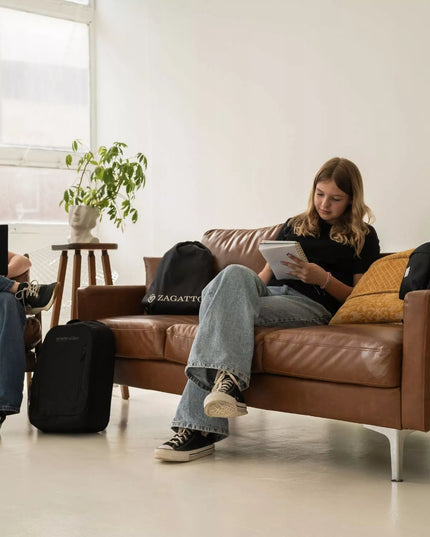 „Zagatto“ juoda mokyklinė, sportinė kuprinė jaunimui, moterims ir vyrams