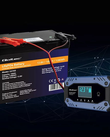 Akumuliatoriaus įkroviklis su atstatymo funkcija 12-24V 10A LCD Qoltec 52482