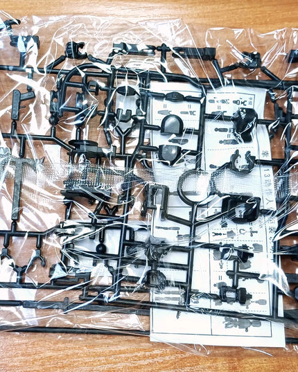 Judanti daugiašarnirė roboto figūrėlė, 3D spausdinimo manekenas, juodas, su ginklais, T13