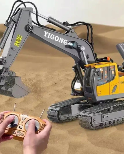 Nuotoliniu būdu valdomas automobilis su pulteliu – žaislas vaikams, berniukams, šventėms