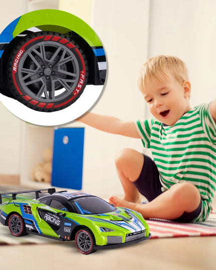 MalPlay nuotoliniu būdu valdomas RC automobilis 1:12 su LED apšvietimu