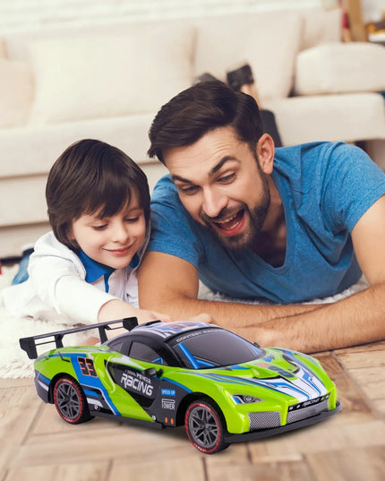 MalPlay nuotoliniu būdu valdomas RC automobilis 1:12 su LED apšvietimu