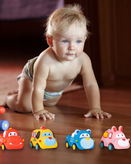 Sensoriniai guminiai automobiliukai 4 minkšti su atsukamu varikliu vaikams