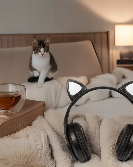 Belaidės ausinės vaikams BLUETOOTH su mikrofonu katės ausytės LED RGB