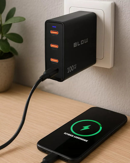 Spartusis sieninis įkroviklis BLOW 4x USB-C QC PD 100W GaN