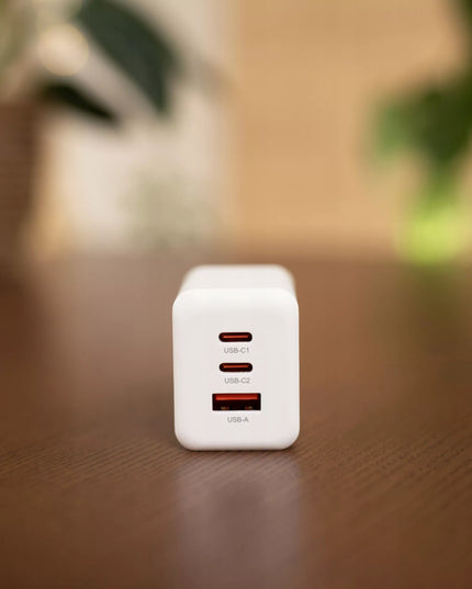 Spartusis Spacecase GaN 65W įkroviklis, 2x USB-C ir USB-A jungtys, skirtas telefonui, QC 3.0 PD PPS