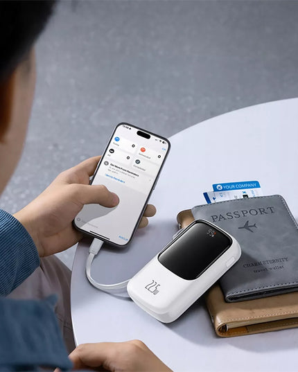 Greitasis „Baseus Qpow“ maitinimo bankas 22,5 W 10000 mAh su integruotu USB-C kabeliu
