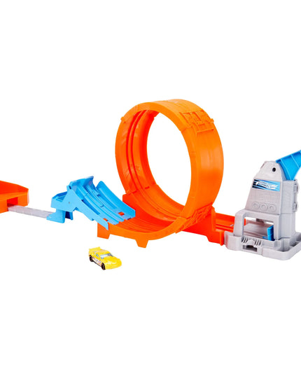 „Hot Wheels“ trasa „Wyskocznia“ su automobiliuku