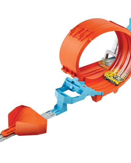 „Hot Wheels“ trasa „Wyskocznia“ su automobiliuku