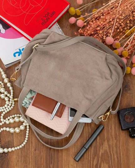Moteriška zomšinė rankinė per petį „Vera Pelle Bolsa“, taupe