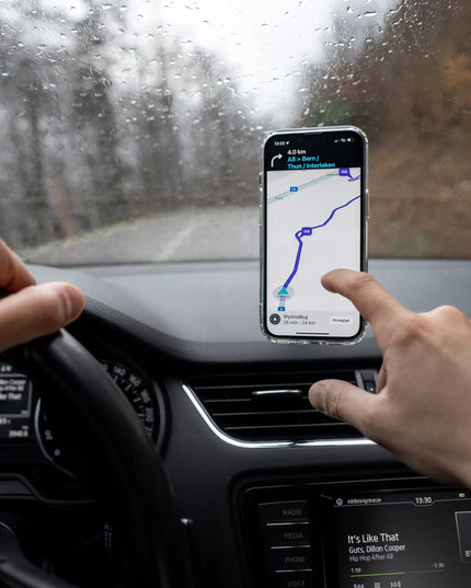 Spacecase magnetinis telefono laikiklis automobiliui, skirtas tvirtinti prie stiklo ar prietaisų skydelio, su „MagSafe“ palaikymu