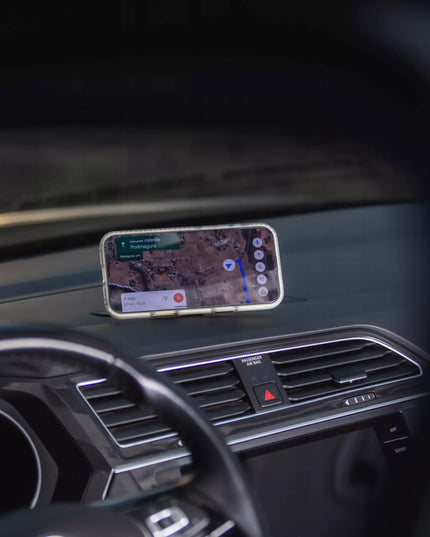 AUTOMOBILINIS TELEFONO LAIKIKLIS ANT PRIETAISŲ SKYDELIO SU MAGSAFE FUNKCIJA