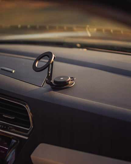 Automobilinis telefono laikiklis į prietaisų skydelį su MagSafe funkcija ir sukimosi mechanizmu