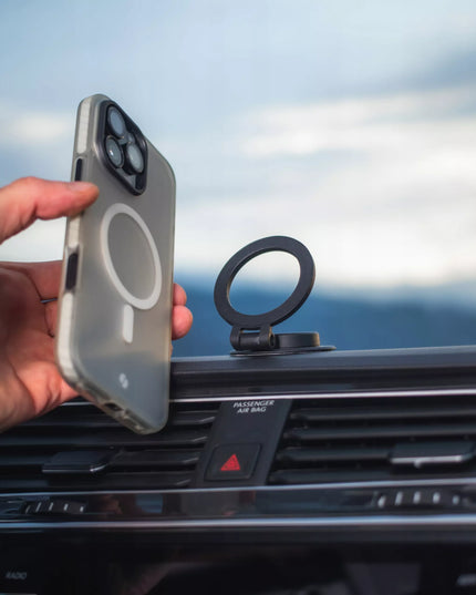 AUTOMOBILINIS TELEFONO LAIKIKLIS ANT PRIETAISŲ SKYDELIO SU MAGSAFE FUNKCIJA