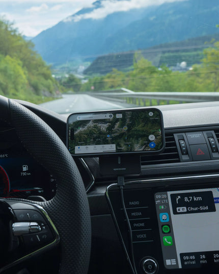 Automobilinis telefono laikiklis su Qi įkrovikliu, suderinamas su  MagSafe