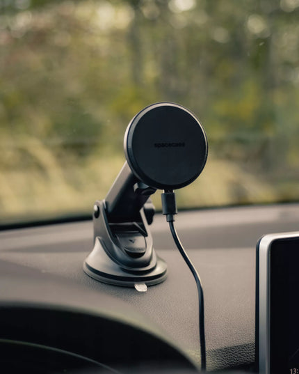 AUTOMOBILINIS TELEFONO LAIKIKLIS ANT STIKLO SU INDUKCINIU ĮKROVIKLIU, SKIRTAS MAGSAFE