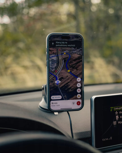Automobilinis telefono laikiklis su indukciniu įkrovikliu, tvirtinamas prie stiklo, su MagSafe