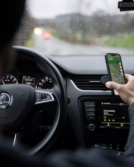 Magnetinis automobilinis telefono laikiklis į oro groteles Spacecase