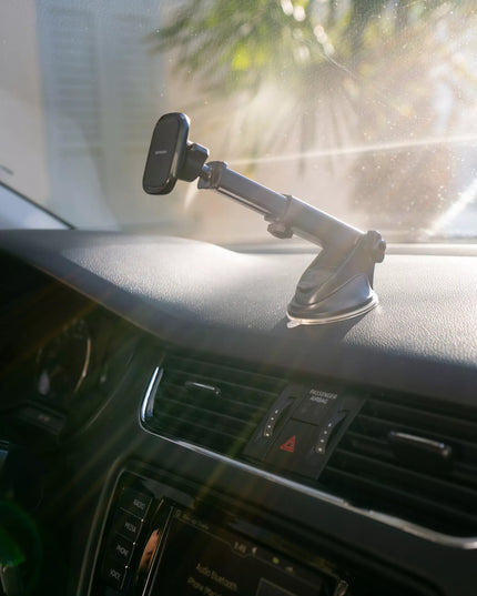 MAGNETINIS AUTOMOBILINIS LAIKIKLIS ANT STIKLO AR PRIETAISŲ SKYDELIO STIPRUS