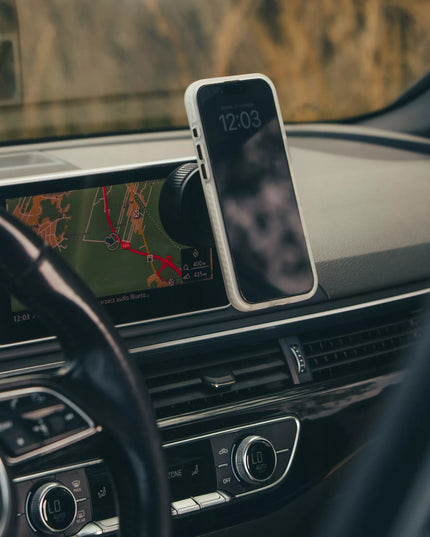 Automobilinis telefono laikiklis su vakuuminiu siurbtuku stiklui, suderinamas su MagSafe