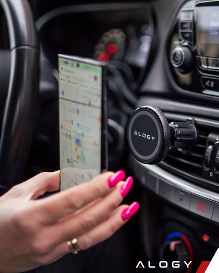 Magnetinis automobilinis laikiklis prietaisų skydeliui su MagSafe