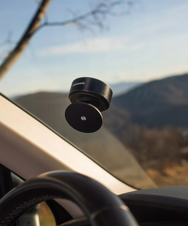 Spacecase automatinis magnetinis automobilinis telefono laikiklis su siurbtuku, skirtas MagSafe, juodas