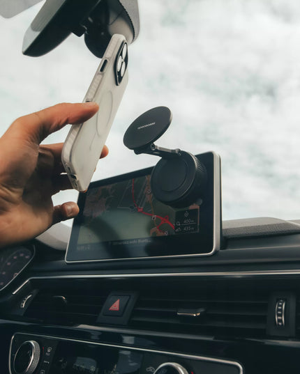 Automobilinis telefono laikiklis su vakuuminiu siurbtuku, skirtas MagSafe, montuojamas ant stiklo