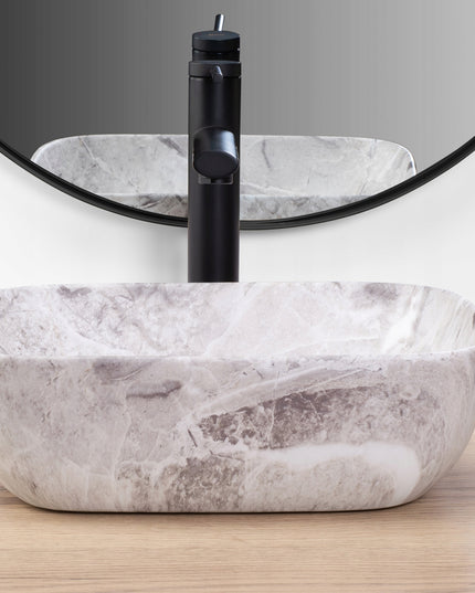 Mažas pilkas stalviršio praustuvas su akmens raštu, skirtas WC REA BELINDA MINI STONE