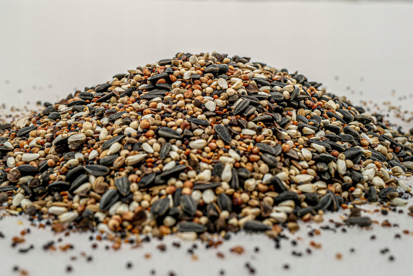 SVEIKAS PAŠARAS GRŪDAI PAUKŠČIAMS GRŪDŲ MIŠINYS ŽIEMAI 1KG