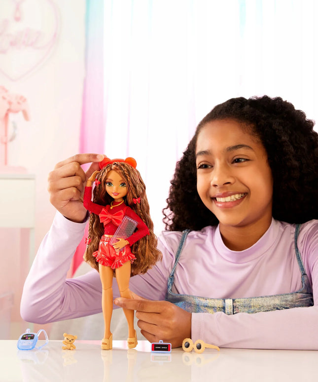 Barbie Dream Besties mados lėlė Teresa + aksesuarai, kuprinė, talismanas