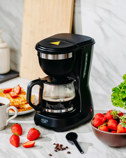 Adler AD 4381b lašinis kavos aparatas 0,6L – kompaktiškas, 600W, su anti-drip sistema ir 40 min. šilumos palaikymu