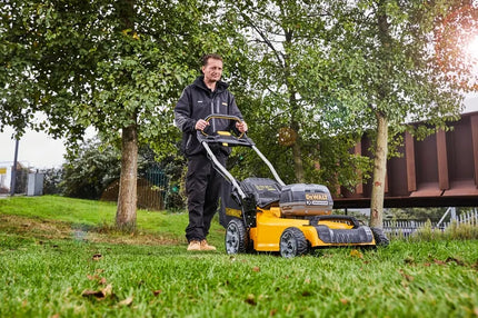 Akumuliatorinė vejapjovė DeWalt 2x18V DCM564N