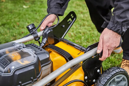 Akumuliatorinė vejapjovė DeWalt 2x18V DCM564N