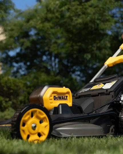 Akumuliatorinė vejapjovė DeWALT DCMWP500N 53cm 54V Flexvolt (body)