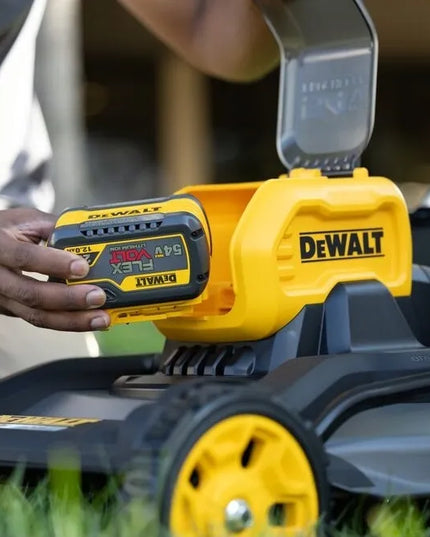 Akumuliatorinė vejapjovė DeWALT DCMWP500N 53cm 54V Flexvolt (body)