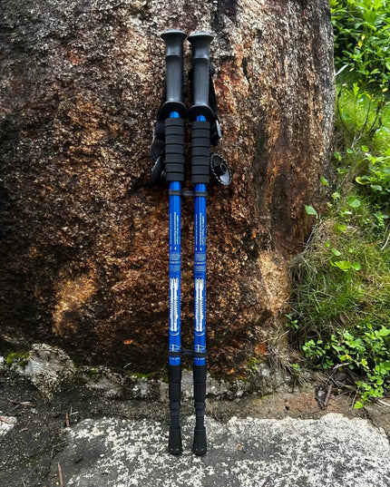 Raudonos Žygio Lazdos 2 vnt – Reguliuojamos, Smūgius Sugeriančios, Lengvas Aliuminis