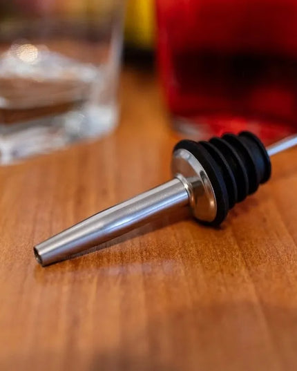 Alkoholio, vyno ir degtinės butelio pilstytuvas dozatorius