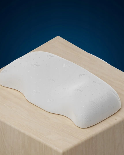Anatominė ortopedinė pagalvė be „memory foam“ Hiro Skin+ nuo ONSEN