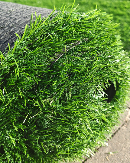 Aukšta dirbtinė žolė 30 mm, terasai, balkonui, baseinui, 3 m pločio