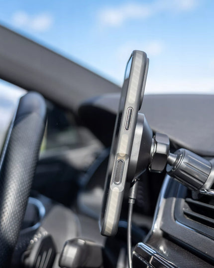 Automobilinis telefono laikiklis į ventiliacijos groteles su MagSafe krovikliu