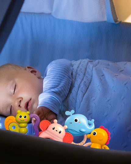 Barškučiai kramtukai gyvūnėliai rinkinys 12 vnt. lagaminėlis mažyliams
