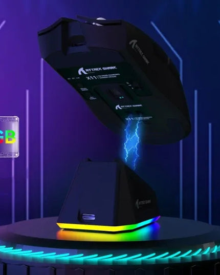 Belaidė žaidimų pelė Attack Shark X11 su įkrovimo stotele, juoda