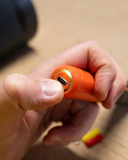 Belaidis karštų klijų pistoletas NEO TOOLS 17-085, 2000 mAh baterija