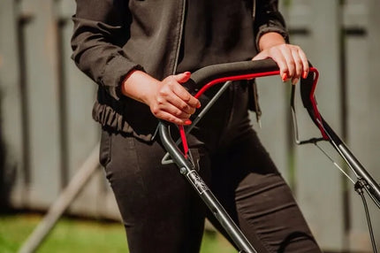 Benzininė vejapjovė Lehmann 146 cm³ su 40 l krepšiu, 42 cm, 6 AG, nemokama alyva