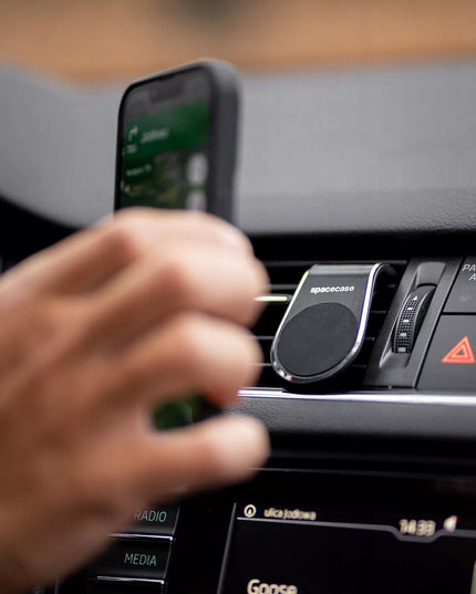 Magnetinis automobilinis telefono laikiklis į ventiliacijos groteles Spacecase