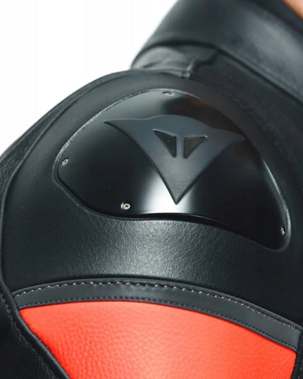 Dainese RACING 4 BLK/RED odinė motociklininko striukė
