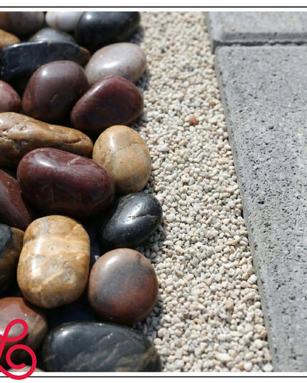 DAUGIASPALVIAI POLIRUOTI GLOTNŪS NATŪRALŪS AKMENUKAI 1KG 5-8CM