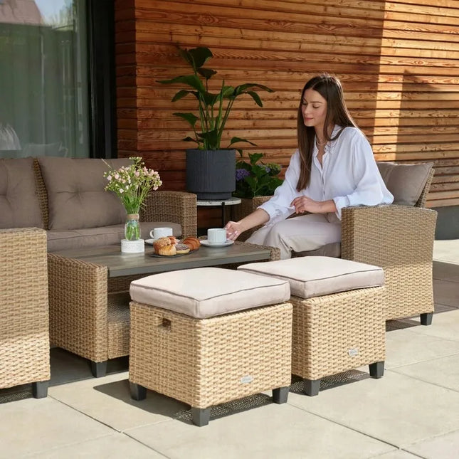 Didelis technorattano sodo baldų komplektas: sofa, foteliai, staliukas, pufai + dovana